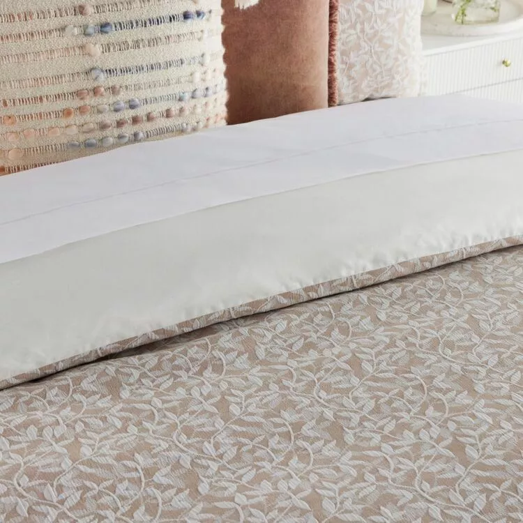 Jane Lamerton Home Petal Jacquard Quilt Cover Set Multicoloured 3 Jane Lamerton Home Petal Jacquard Quilt Cover Set Multicoloured