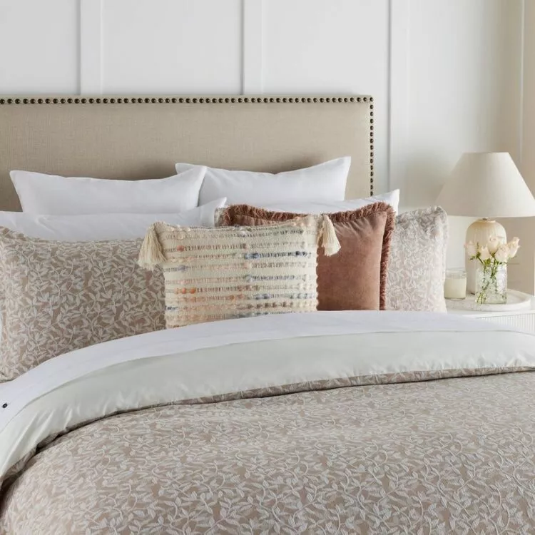 Jane Lamerton Home Petal Jacquard Quilt Cover Set Multicoloured 5 Jane Lamerton Home Petal Jacquard Quilt Cover Set Multicoloured - Image 3